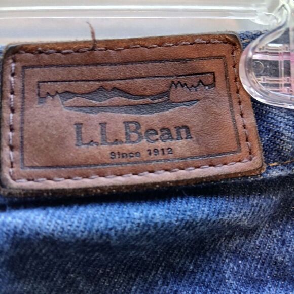 L L Bean Blue Jeans Classic Fit, Size 30x34. - Picture 6 of 8